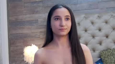 Snapshot of carolinahart chatting on 01/15/26, 01:59 carolinahart online show from 01/15/26, 01:59