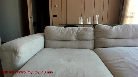 Lina.I will online 1 December   online show from 02/25/25, 11:19