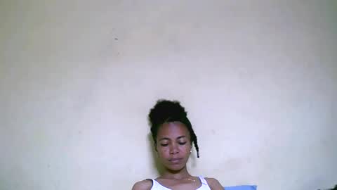 Snapshot of caroline151047 chatting on 01/28/25, 06:27 caroline151047 online show from 01/28/25, 06:27