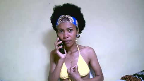 Snapshot of caroline151047 chatting on 02/06/25, 05:35 caroline151047 online show from 02/06/25, 05:35