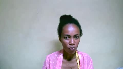 Snapshot of caroline151047 chatting on 02/09/25, 02:40 caroline151047 online show from 02/09/25, 02:40