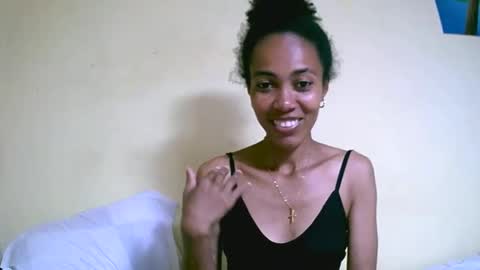 Snapshot of caroline151047 chatting on 02/19/25, 11:28 caroline151047 online show from 02/19/25, 11:28