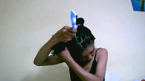 Snapshot of caroline151047 chatting on 02/19/25, 04:44 caroline151047 online show from 02/19/25, 04:44