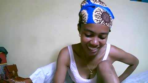 Snapshot of caroline151047 chatting on 02/28/25, 09:55 caroline151047 online show from 02/28/25, 09:55