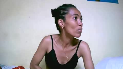 Snapshot of caroline151047 chatting on 03/02/25, 05:25 caroline151047 online show from 03/02/25, 05:25