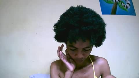 Snapshot of caroline151047 chatting on 03/05/25, 08:21 caroline151047 online show from 03/05/25, 08:21