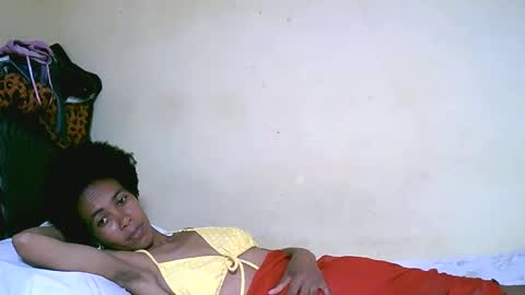 Snapshot of caroline151047 chatting on 03/06/25, 02:08 caroline151047 online show from 03/06/25, 02:08