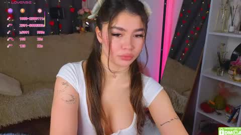 Snapshot of caroline_brown0 chatting on 04/02/26, 08:34 Caroline online show from 04/02/26, 08:34