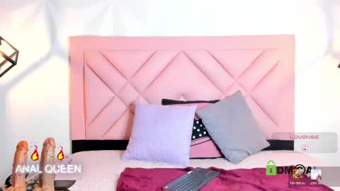 caroline daring online show from 05/05/26, 12:24