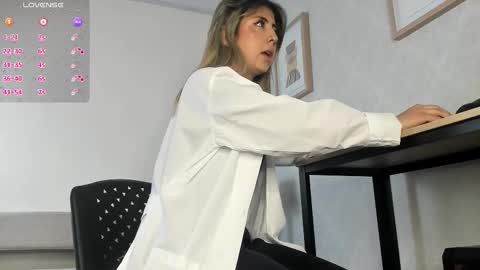  Caroline  online show from 09/22/25, 11:01