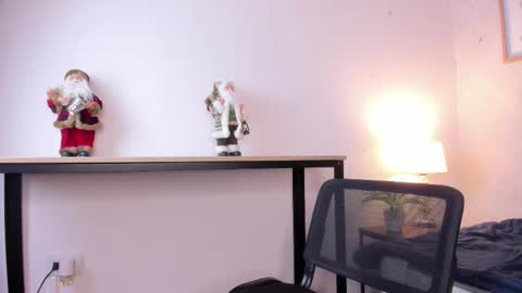  Caroline  online show from 01/12/26, 11:37