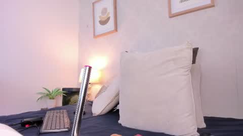 Caroline  online show from 06/17/26, 11:34