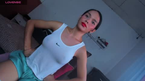 Snapshot of caroline_east chatting on 07/22/26, 01:41 caroline_east online show from 07/22/26, 01:41