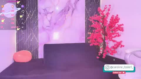 caroline_foster1 online show from 11/21/25, 12:04
