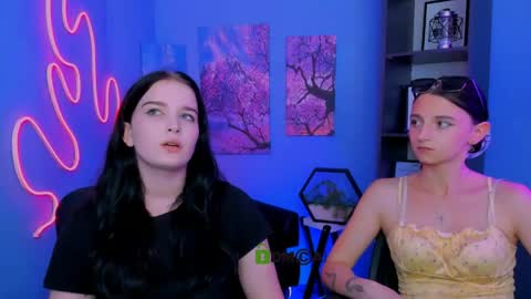 Caroline online show from 05/22/26, 11:38