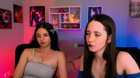 Snapshot of caroline_honeyy chatting on 07/02/26, 03:23 Caroline online show from 07/02/26, 03:23