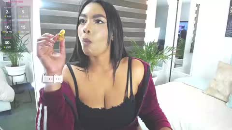 C A R O L I N E online show from 02/13/25, 02:09