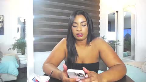 C A R O L I N E online show from 02/26/25, 12:25