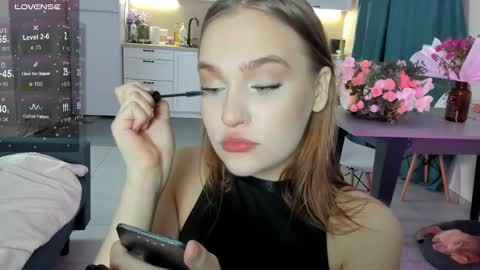 Caro online show from 12/08/24, 02:39