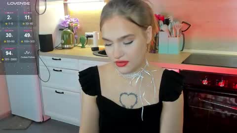 Caro online show from 12/13/24, 11:28