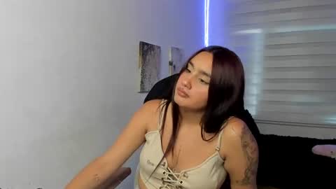 caroline_rodriguez_9 online show from 06/26/26, 06:56