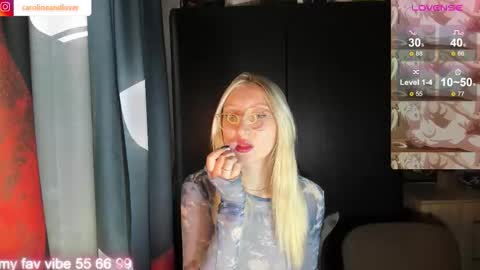 Snapshot of carolineandlover chatting on 10/15/25, 11:32 Caroline and Lover online show from 10/15/25, 11:32