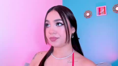 Snapshot of carolineegarcia chatting on 02/13/25, 01:48 CarolineeGarcia online show from 02/13/25, 01:48