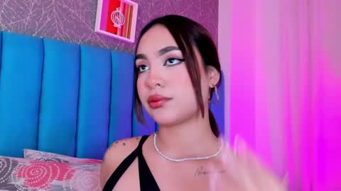 Snapshot of carolineegarcia chatting on 03/08/25, 05:49 CarolineeGarcia online show from 03/08/25, 05:49