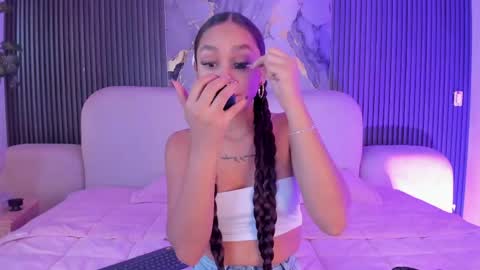Caroline online show from 04/26/26, 12:36