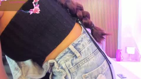 Caroline online show from 04/28/26, 12:32