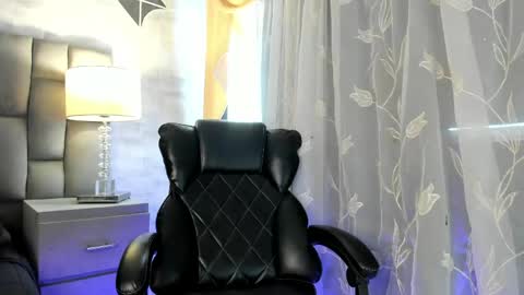 Caroline online show from 05/01/26, 02:10
