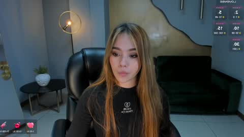 Caro online show from 01/04/25, 10:27