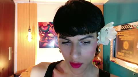 Snapshot of carolinejesh chatting on 05/11/26, 04:04 carolinejesh online show from 05/11/26, 04:04