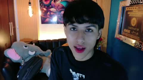 Snapshot of carolinejesh chatting on 05/19/26, 12:33 carolinejesh online show from 05/19/26, 12:33