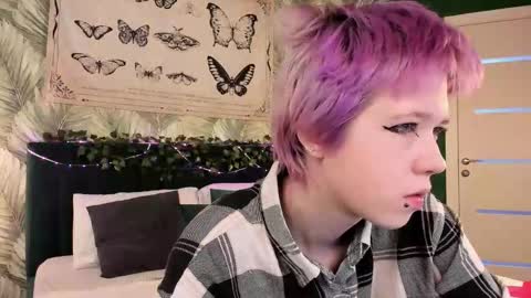 CarolineRichter online show from 11/12/25, 02:34