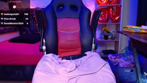 Snapshot of carolinescoth_dl chatting on 03/02/25, 08:29 Caroline Scoth online show from 03/02/25, 08:29