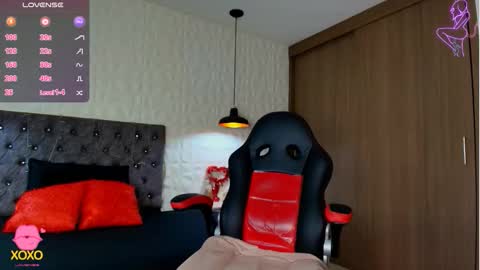 Snapshot of carolinescoth_dl chatting on 09/30/25, 06:46 Caroline Scoth online show from 09/30/25, 06:46