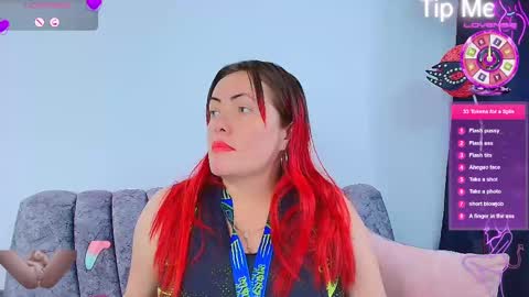 Carolinhe  online show from 10/10/25, 10:20