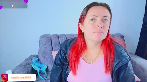 Carolinhe  online show from 10/14/25, 08:09