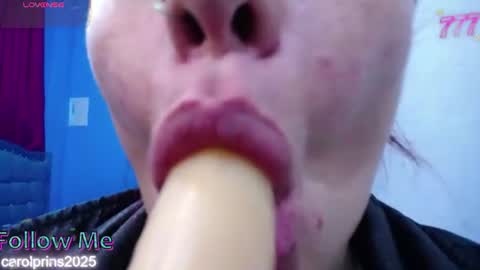 Carolinhe  online show from 06/12/26, 03:27