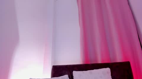 carolinna_ online show from 02/11/25, 01:41