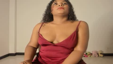 Snapshot of carolinnagomez chatting on 01/13/26, 01:00 Caro online show from 01/13/26, 01:00