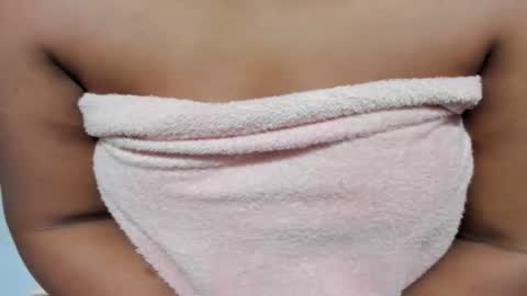 Snapshot of carolinnagomez chatting on 02/12/26, 01:33 Caro online show from 02/12/26, 01:33