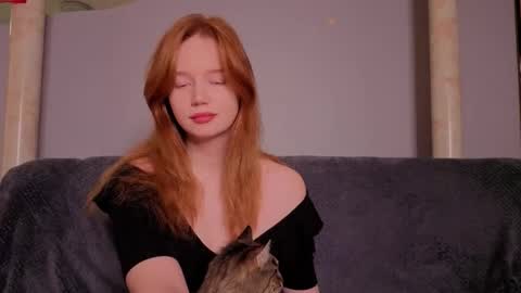 Snapshot of carolinnk chatting on 03/14/26, 08:03 Caro online show from 03/14/26, 08:03