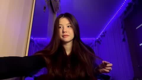 Snapshot of carolynexford chatting on 11/27/25, 11:12 Emma online show from 11/27/25, 11:12