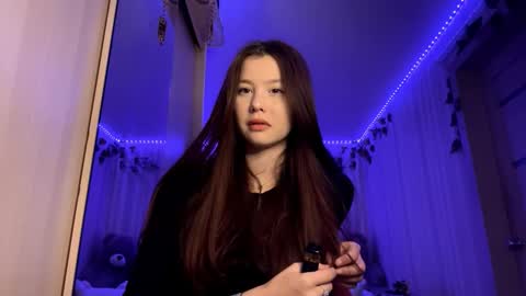 Snapshot of carolynexford chatting on 11/28/25, 02:09 Emma online show from 11/28/25, 02:09