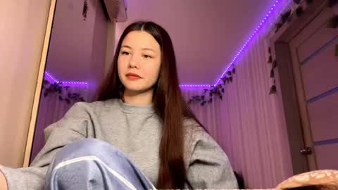 Snapshot of carolynexford chatting on 12/16/25, 06:07 Emma online show from 12/16/25, 06:07