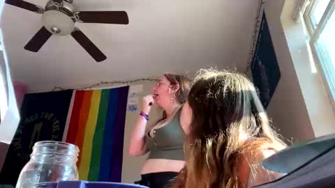 Snapshot of carpetmunchers chatting on 10/16/25, 08:54 carpetmunchers online show from 10/16/25, 08:54