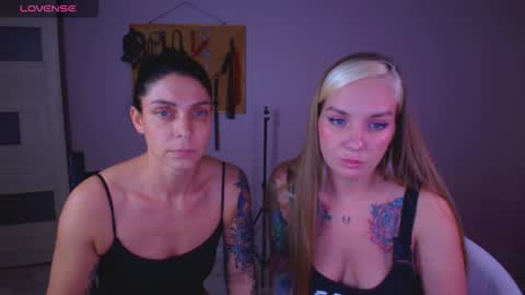 Snapshot of carrie_moonshine chatting on 11/17/25, 06:24 Carrie online show from 11/17/25, 06:24