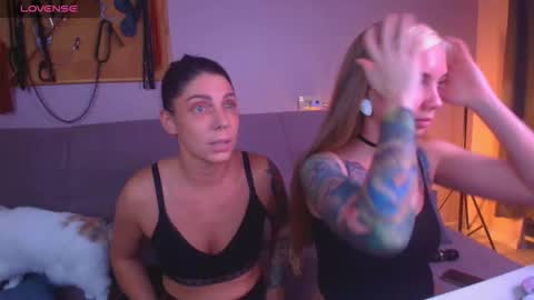 Snapshot of carrie_moonshine chatting on 12/05/25, 06:59 Carrie online show from 12/05/25, 06:59